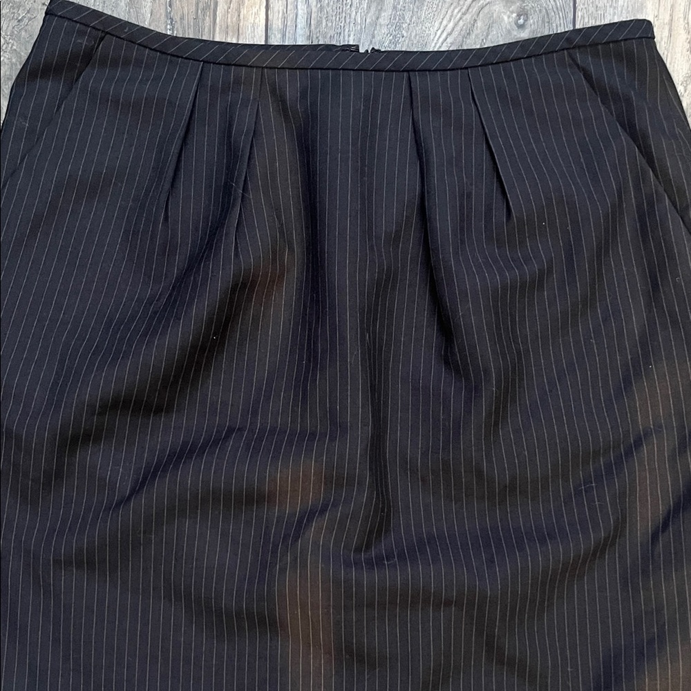 Classic Calvin Klein navy blue Pinstripe Pencil Skirt - Picture 2 of 3